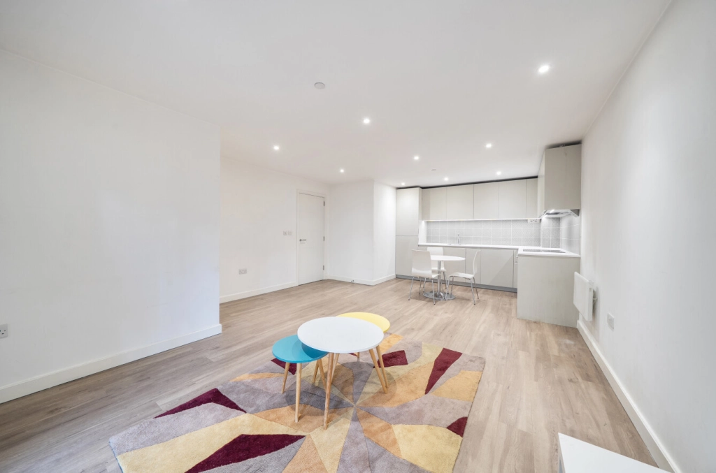 1 bedroom apartments/flats for sale in Caversham Road, Beaufort Park, Colindale - NW9 view 3