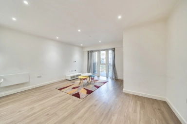 Caversham Road, Beaufort Park, Colindale - NW9 view 15