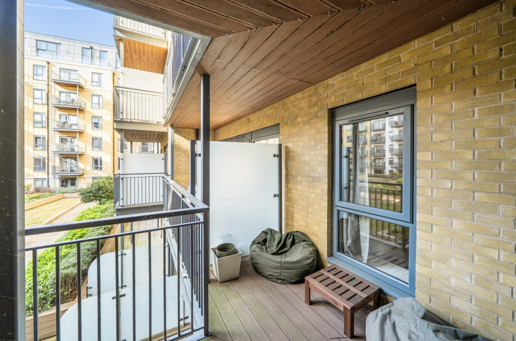 1 bedroom apartments/flats for sale in Caversham Road, Beaufort Park, Colindale - NW9 view 10