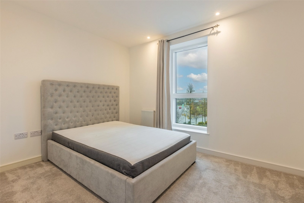 2 bedrooms apartments/flats for sale in Accolade Avenue, Southall - UB1 view 5