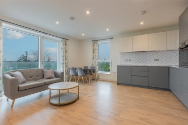 Accolade Avenue, Southall - UB1 view 4