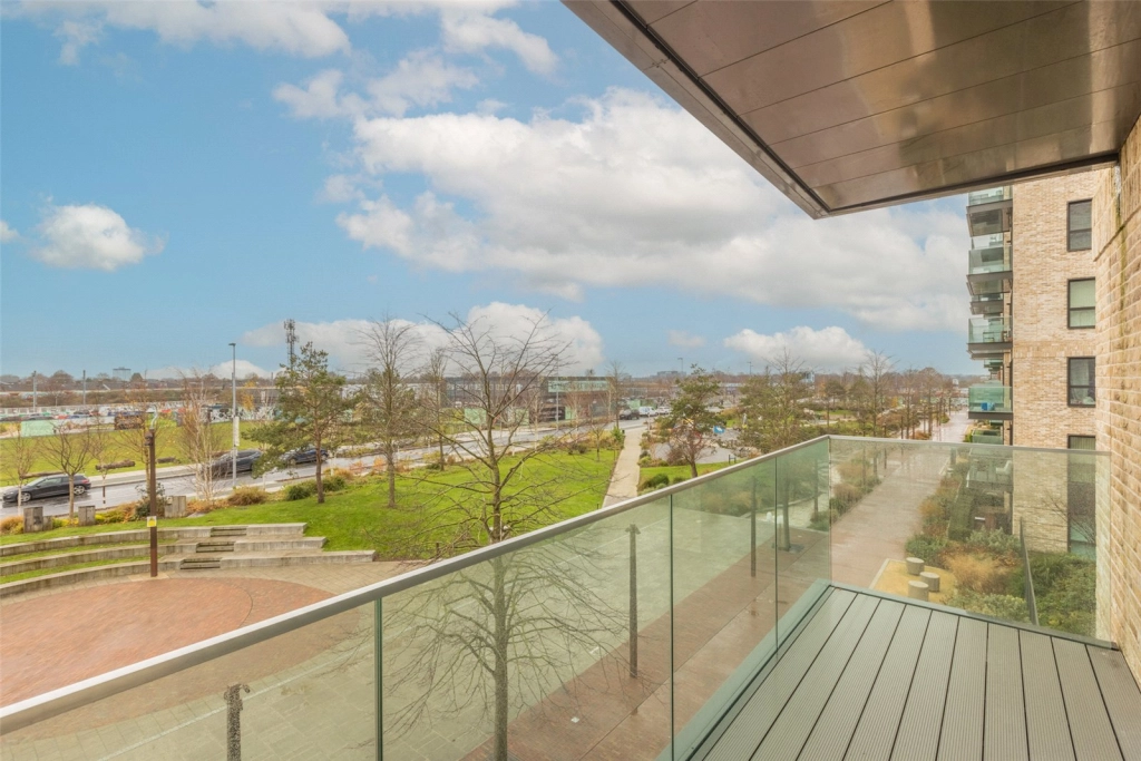 2 bedrooms apartments/flats for sale in Accolade Avenue, Southall - UB1 view 10