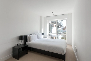 Longfield Avenue, Ealing - W5 view 5
