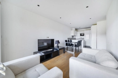 Longfield Avenue, Ealing - W5 view 20