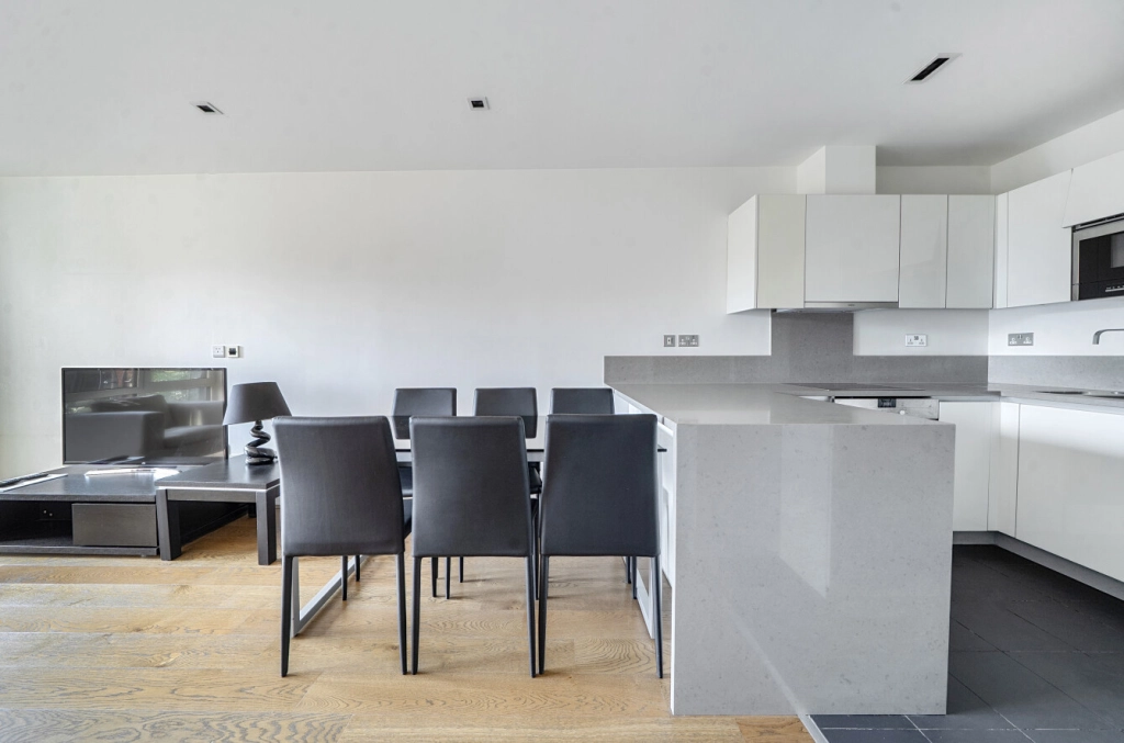 2 bedrooms apartments/flats for sale in Longfield Avenue, Ealing - W5 view 3