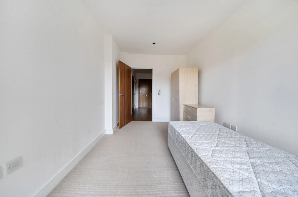 2 bedrooms apartments/flats for sale in Longfield Avenue, Ealing - W5 view 12