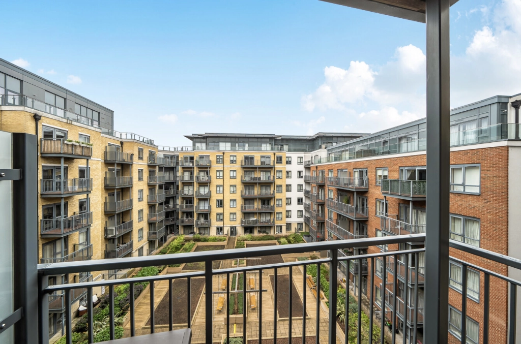 2 bedrooms apartments/flats for sale in Beaufort Square, Beaufort Park, Colindale - NW9 view 18