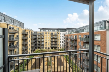 Beaufort Square, Beaufort Park, Colindale - NW9 view 18