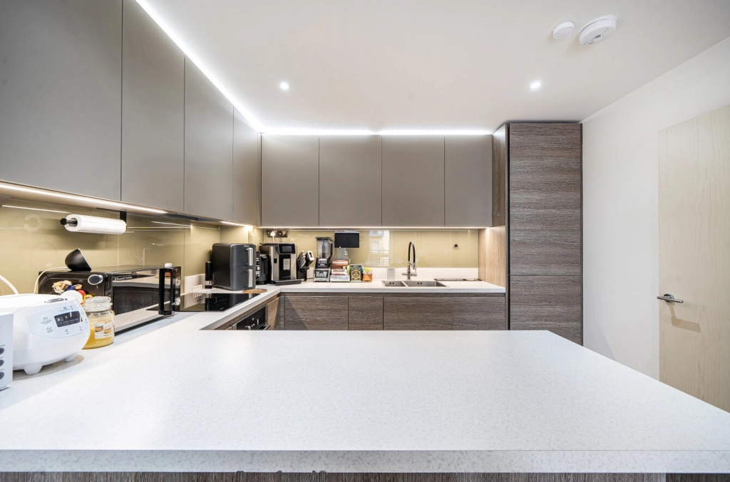 2 bedrooms apartments/flats for sale in Beaufort Square, Beaufort Park, Colindale - NW9 view 8