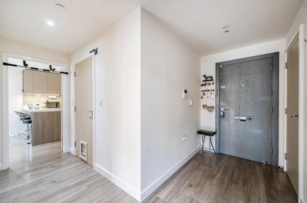 2 bedrooms apartments/flats for sale in Beaufort Square, Beaufort Park, Colindale - NW9 view 16