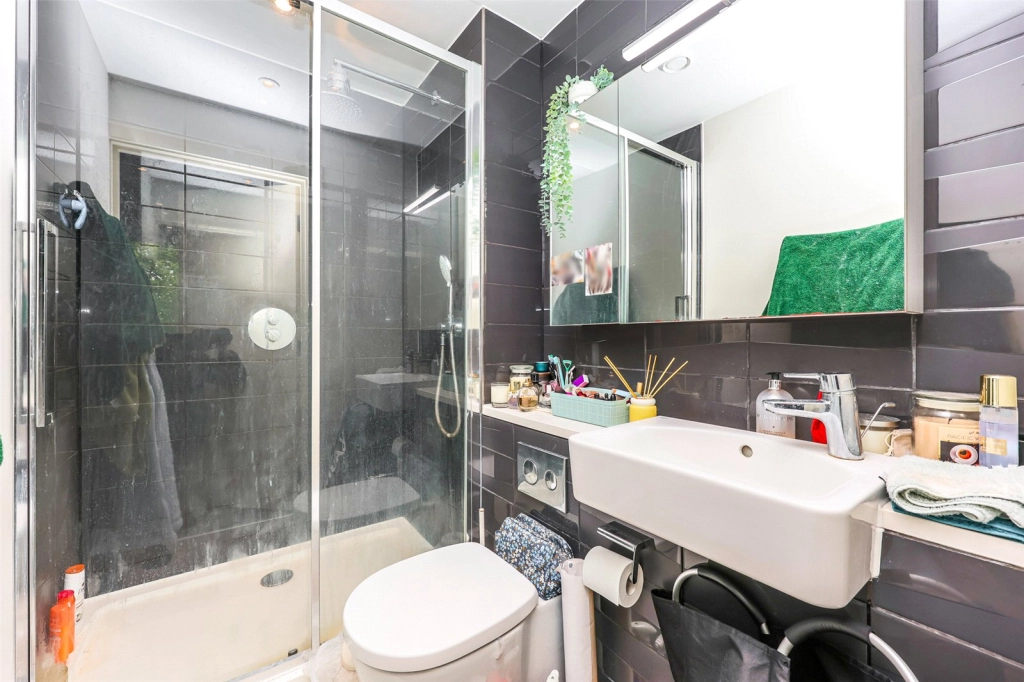 2 bedrooms apartments/flats for sale in Capitol Way, Colindale - NW9 view 17