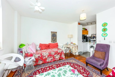 Bromyard Avenue, Acton - W3 view 14