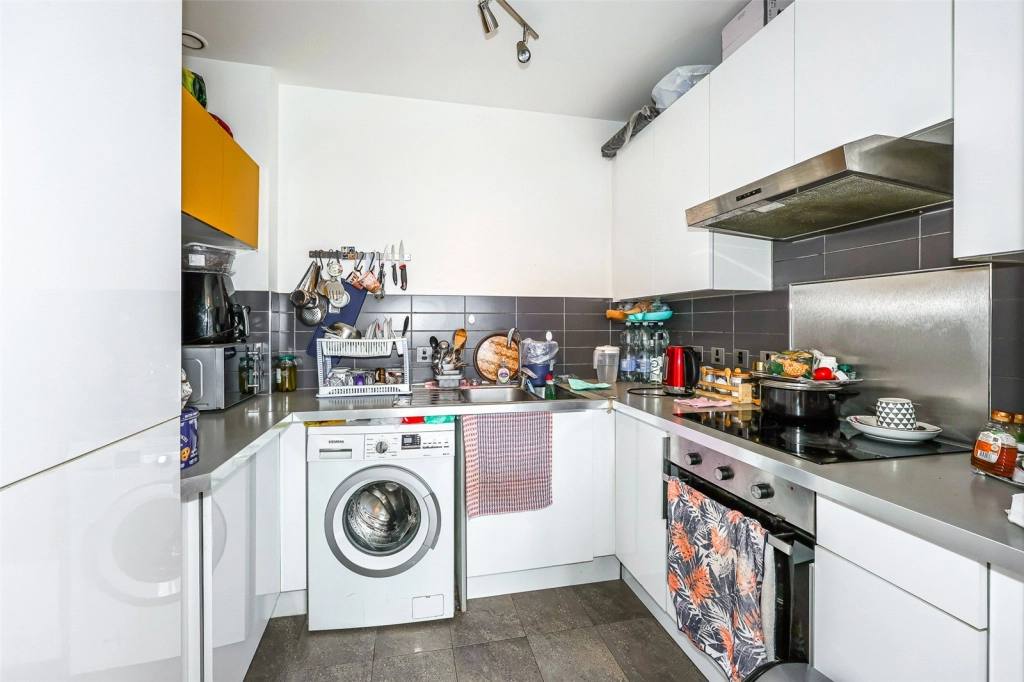 1 bedroom apartments/flats for sale in Bromyard Avenue, Acton - W3 view 7