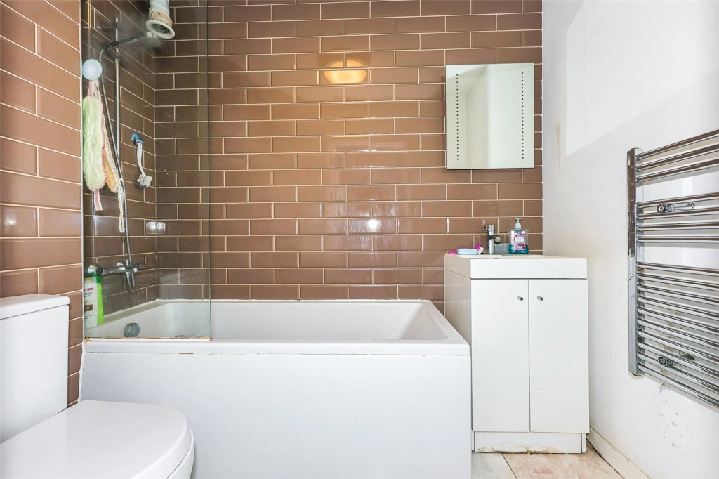 1 bedroom apartments/flats for sale in Bromyard Avenue, Acton - W3 view 8