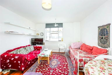 Bromyard Avenue, Acton - W3 view 3