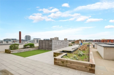 Lismore Boulevard, Colindale Gardens, Colindale - NW9 view 15
