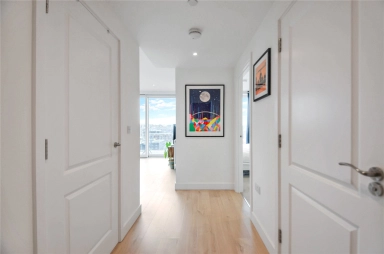 Lismore Boulevard, Colindale Gardens, Colindale - NW9 view 10
