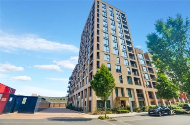Lismore Boulevard, Colindale Gardens, Colindale - NW9 view 1