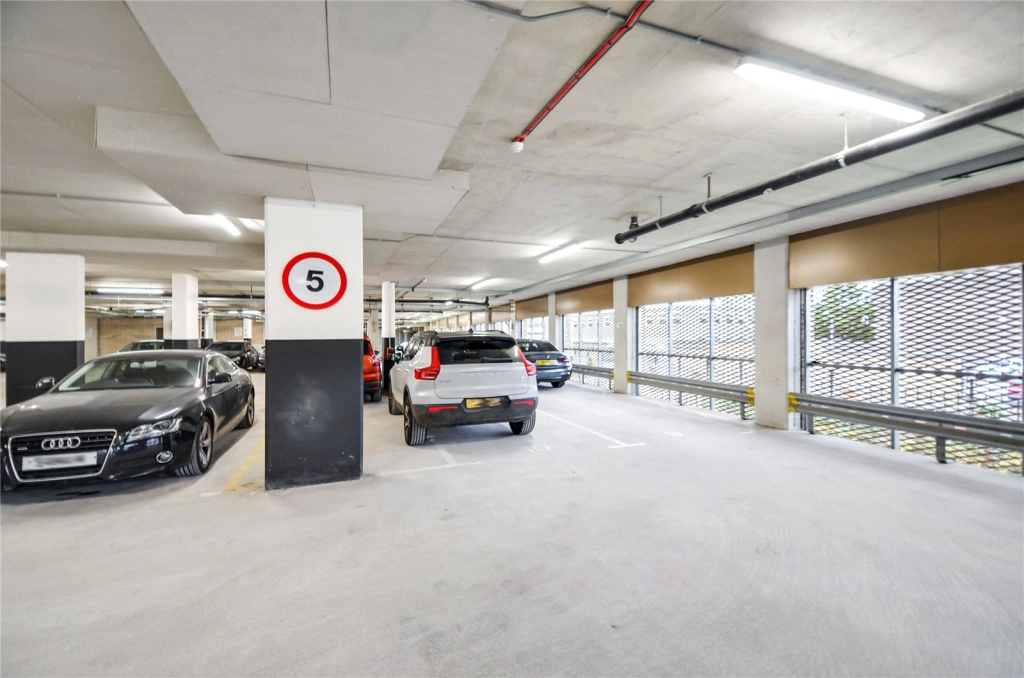 1 bedroom apartments/flats for sale in Lismore Boulevard, Colindale Gardens, Colindale - NW9 view 16