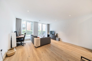 Cedrus Avenue, Southall - UB1 view 15