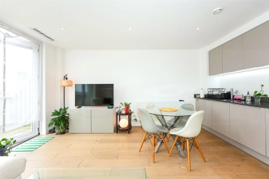 Capitol Way, Colindale - NW9 view 4