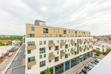 Capitol Way, Colindale - NW9 view 14