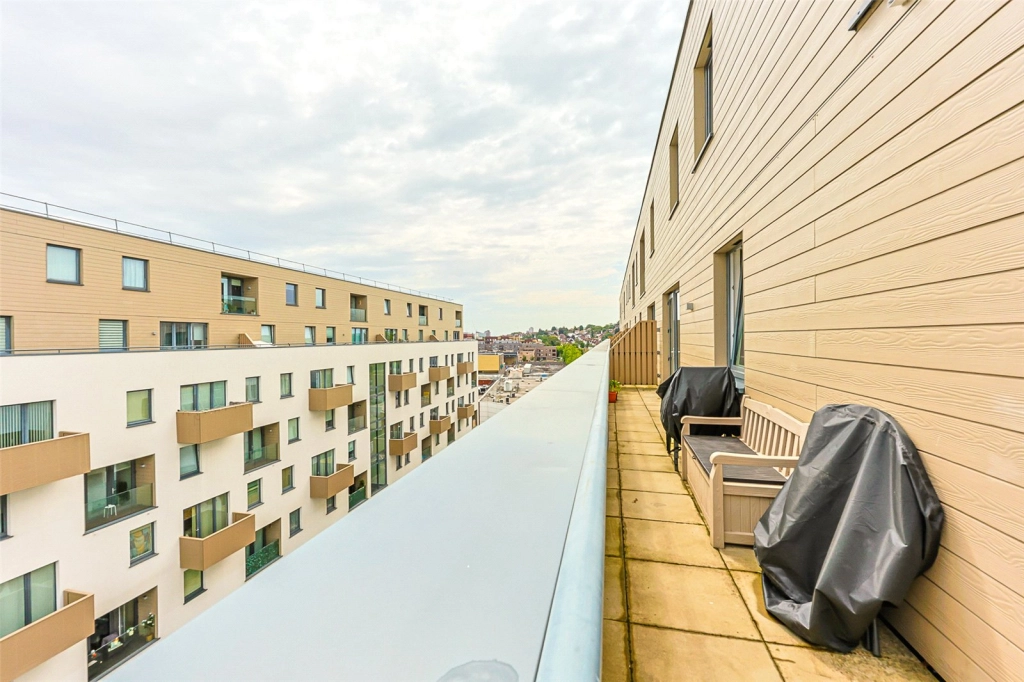 2 bedrooms apartments/flats for sale in Capitol Way, Colindale - NW9 view 11