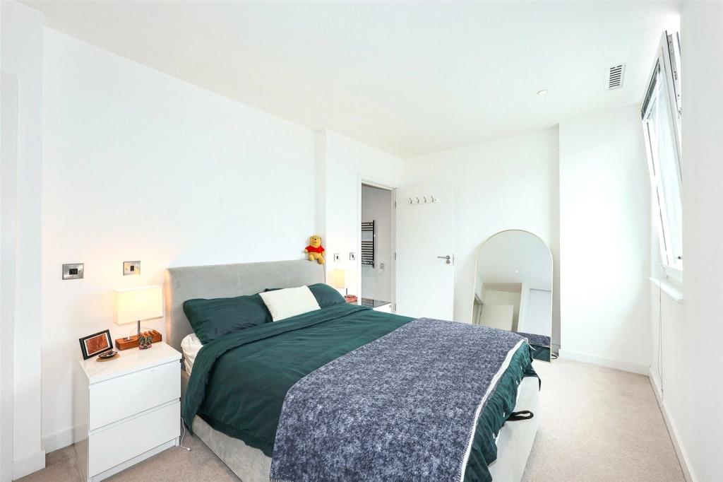 2 bedrooms apartments/flats for sale in Capitol Way, Colindale - NW9 view 5