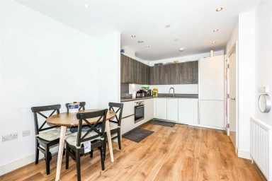 Longfield Avenue, Ealing - W5 view 5