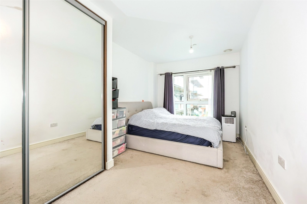 1 bedroom apartments/flats for sale in Longfield Avenue, Ealing - W5 view 8