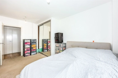 Longfield Avenue, Ealing - W5 view 9