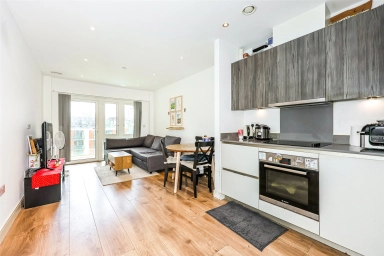 Longfield Avenue, Ealing - W5 view 4