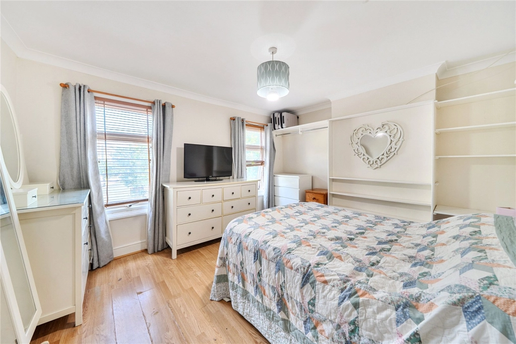3 bedrooms houses for sale in Colindale Avenue, Colindale - NW9 view 9