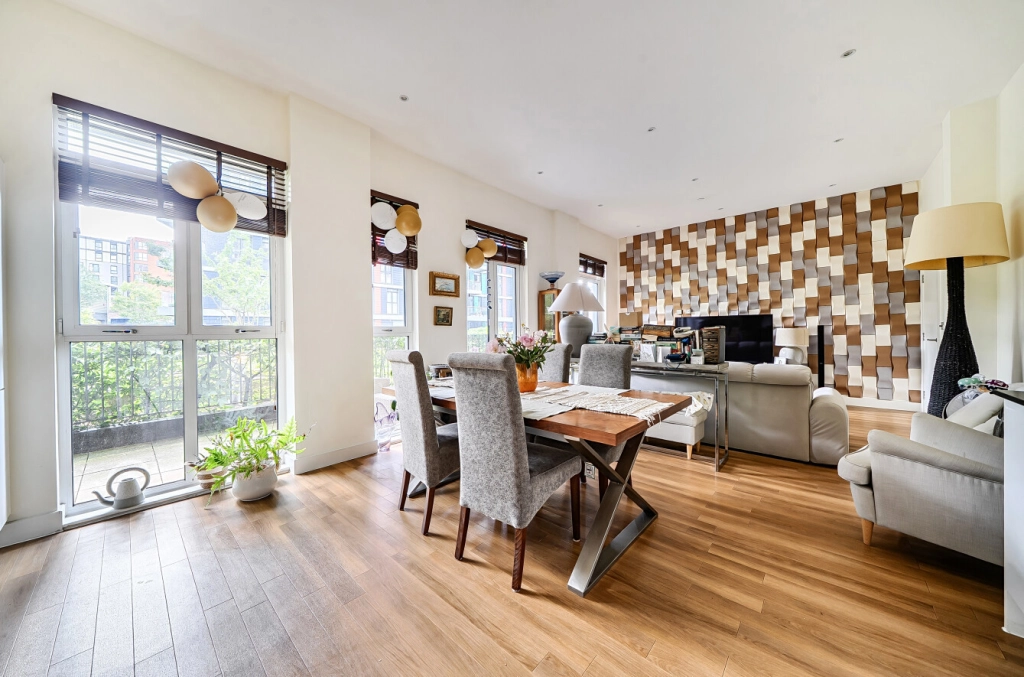 2 bedrooms apartments/flats for sale in Hatton Road, Wembley - HA0 view 2