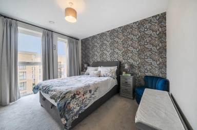 Moorhen Drive, Hendon - NW9 view 6