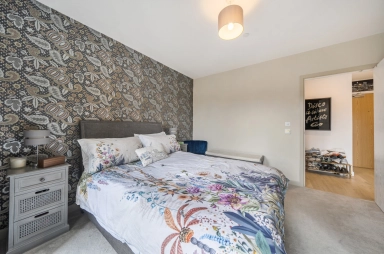 Moorhen Drive, Hendon - NW9 view 5