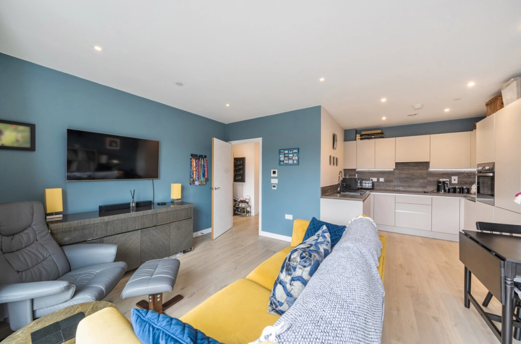 1 bedroom apartments/flats for sale in Moorhen Drive, Hendon - NW9 view 12