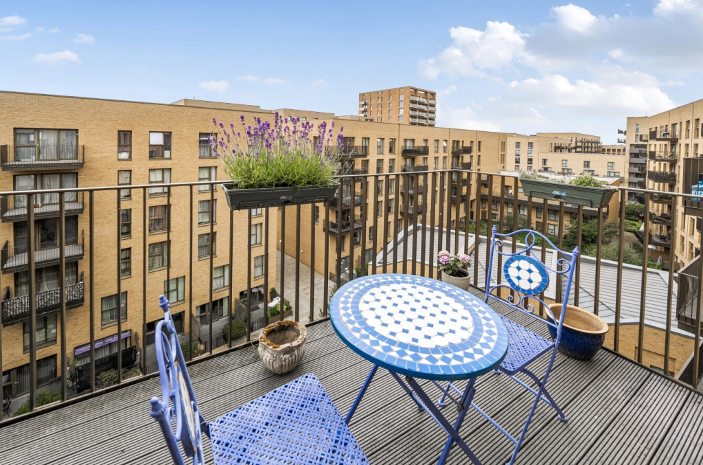 1 bedroom apartments/flats for sale in Moorhen Drive, Hendon - NW9 view 9