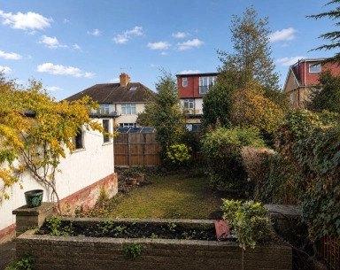 Clovelly Avenue, Colindale - NW9 view 17