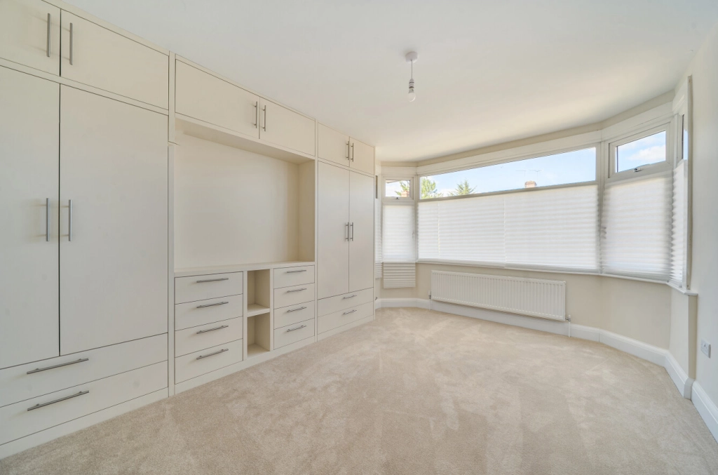 3 bedrooms houses for sale in Clovelly Avenue, Colindale - NW9 view 4