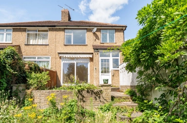 Clovelly Avenue, Colindale - NW9 view 16