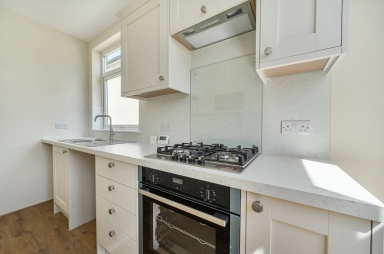 Clovelly Avenue, Colindale - NW9 view 9