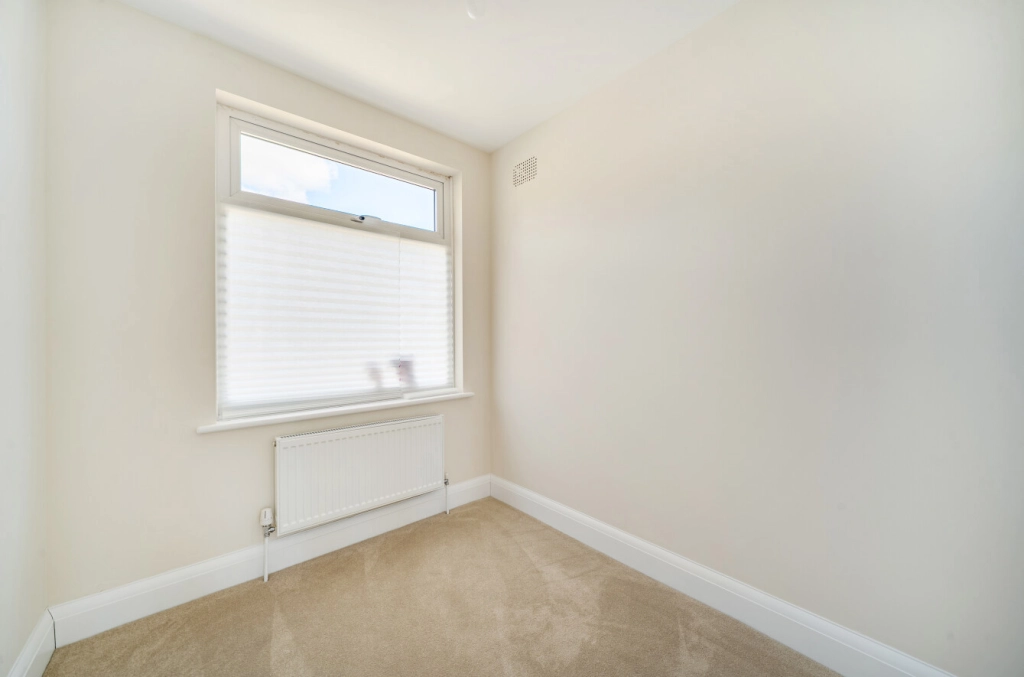 3 bedrooms houses for sale in Clovelly Avenue, Colindale - NW9 view 13