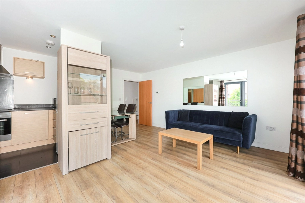 2 bedrooms apartments/flats for sale in Mornington Close, Colindale - NW9 view 14