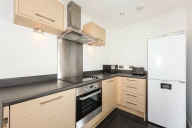 Mornington Close, Colindale - NW9 view 15