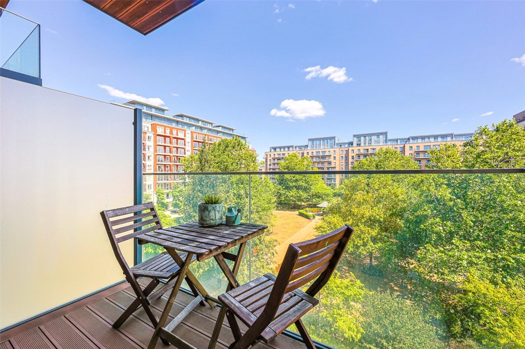 2 bedrooms apartments/flats for sale in Beaufort Square, Beaufort Park, Colindale - NW9 view 12