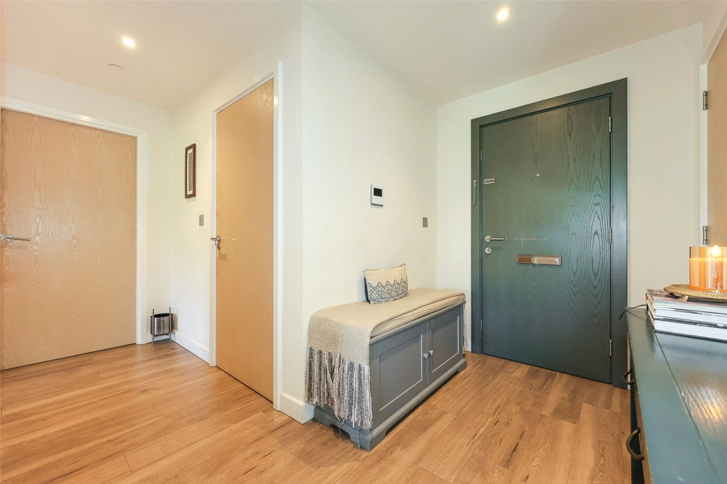 2 bedrooms apartments/flats for sale in Beaufort Square, Beaufort Park, Colindale - NW9 view 13