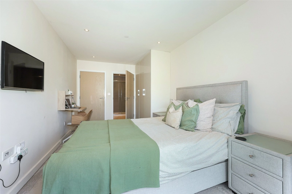 2 bedrooms apartments/flats for sale in Beaufort Square, Beaufort Park, Colindale - NW9 view 5