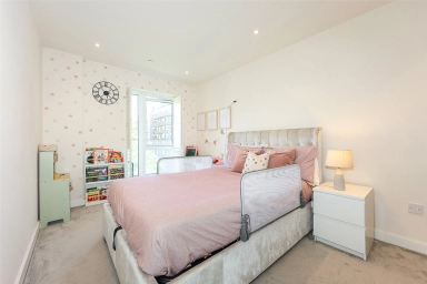 Beaufort Square, Beaufort Park, Colindale - NW9 view 18