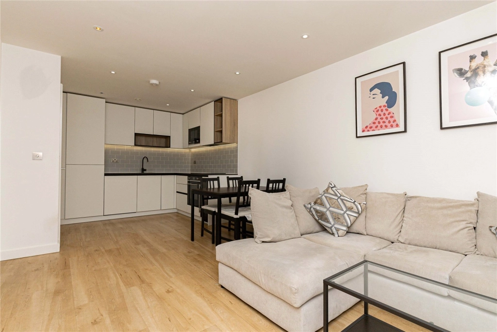 1 bedroom apartments/flats for sale in Beaufort Square, Beaufort Park, Colindale - NW9 view 15